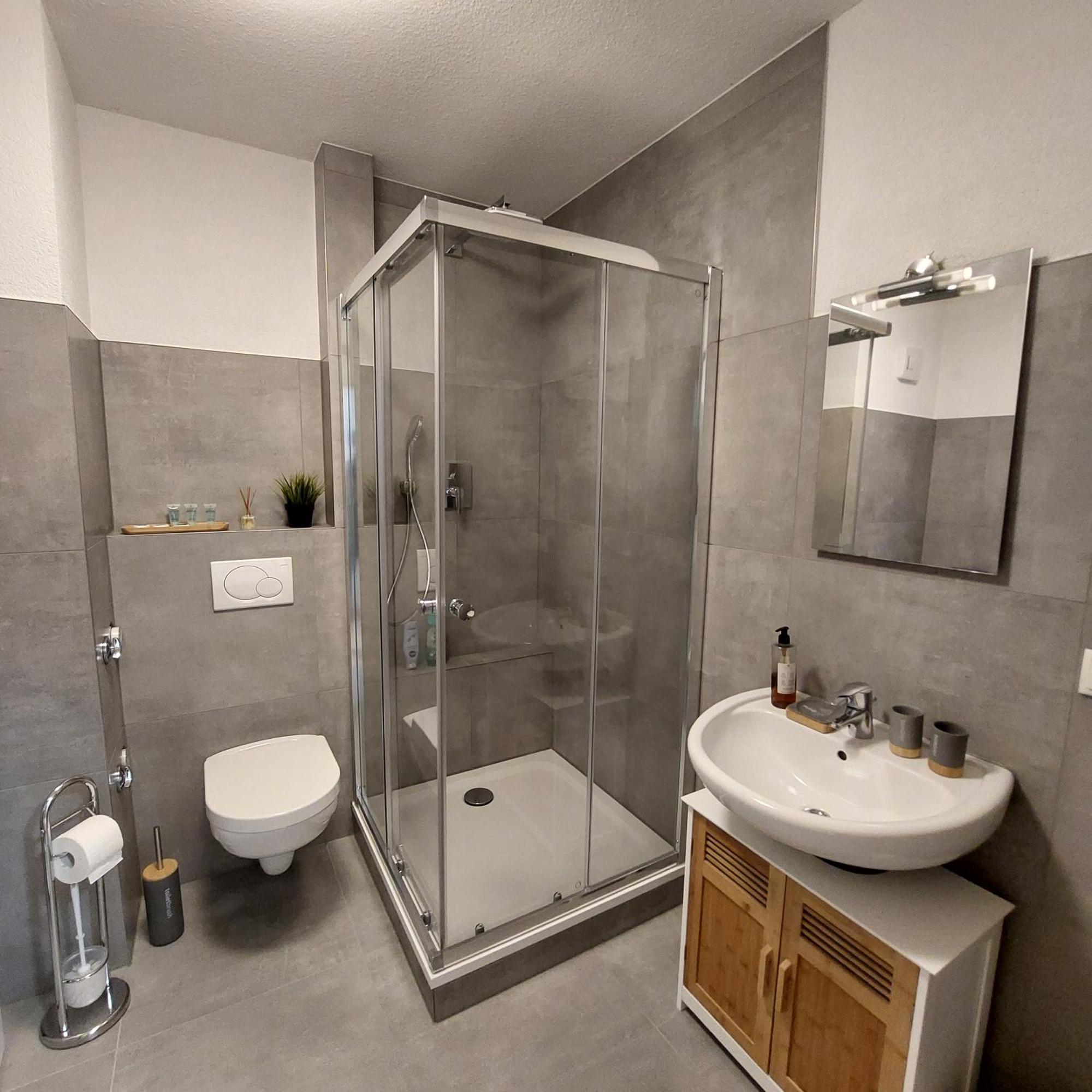 Dehome - Laguna - Stay By Central Station โคเบลนซ์ ภายนอก รูปภาพ